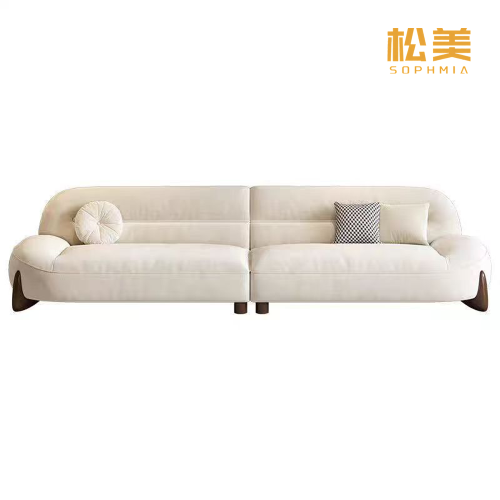 Кремовый изогнутый секционный диван с мягкой обивкой