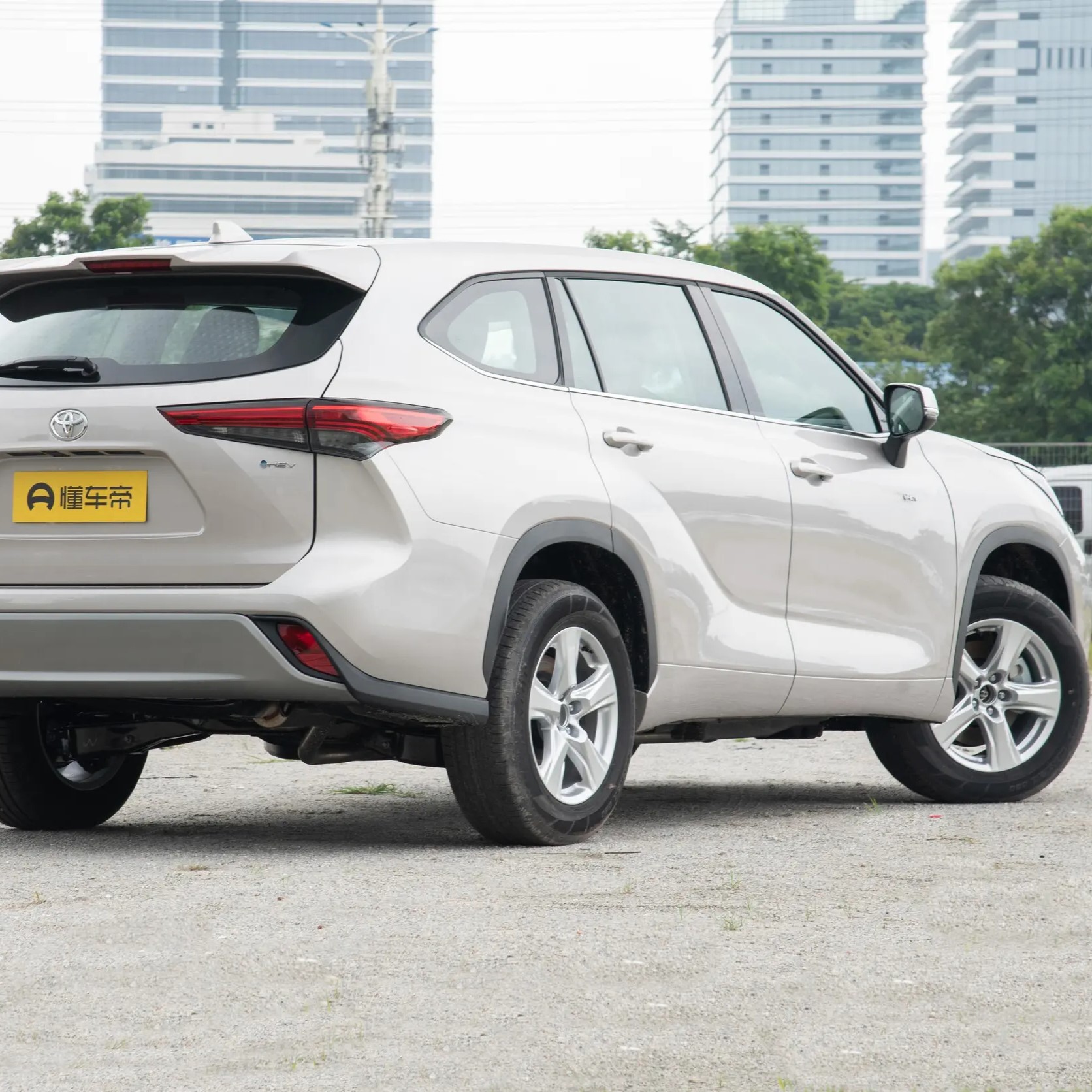 2024 Dual Engine 2.5L Flagship Hybrid SUV
