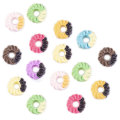 Kawaii süße Schokoladen Donuts Flatback Harz Cabochons Miniatur Puppenhaus Donut Essen Schleim Charms für Scrapbooking DIY