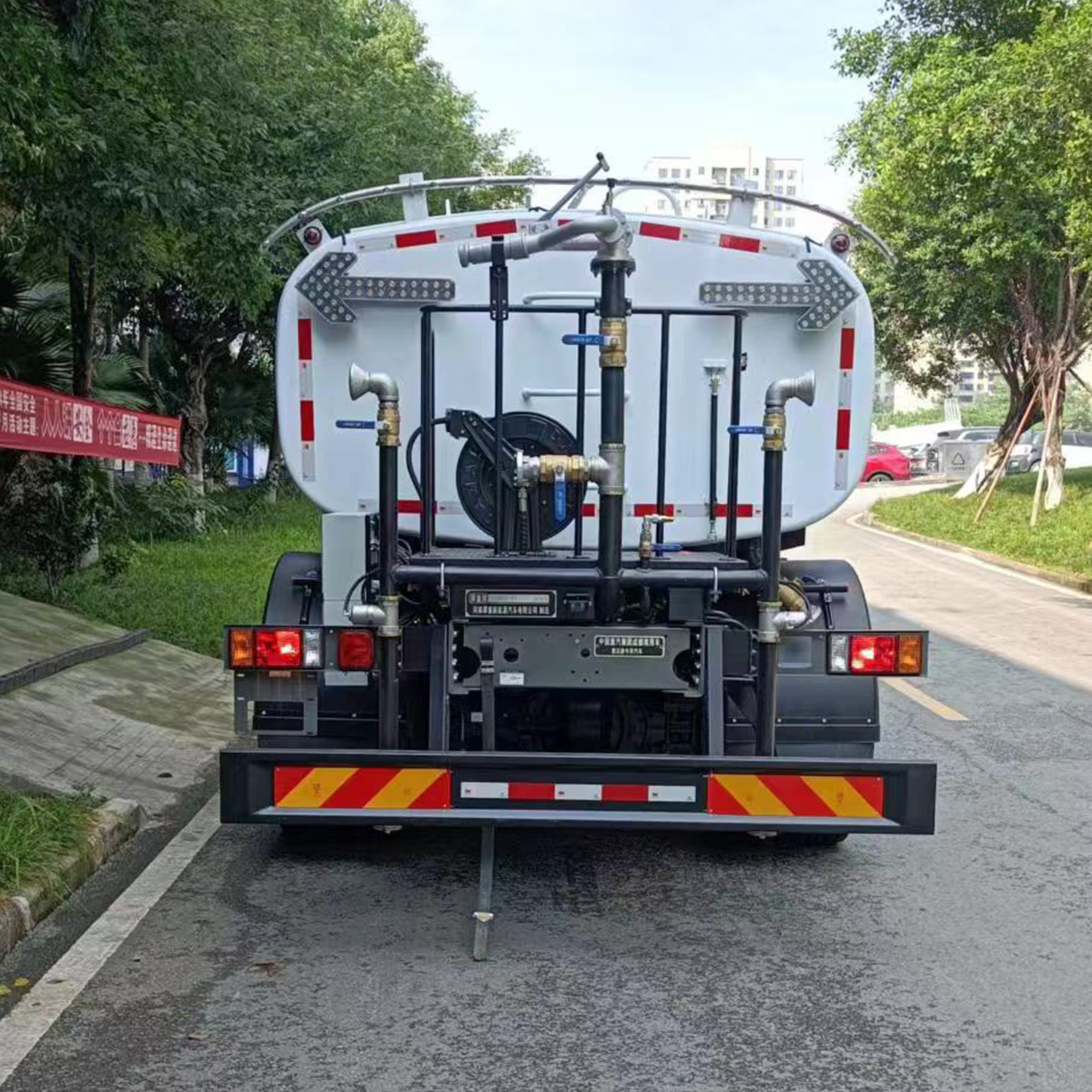 street cleaning truck