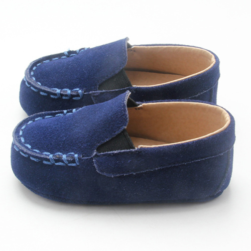 Chaussures bateau garçon de couleur bleue