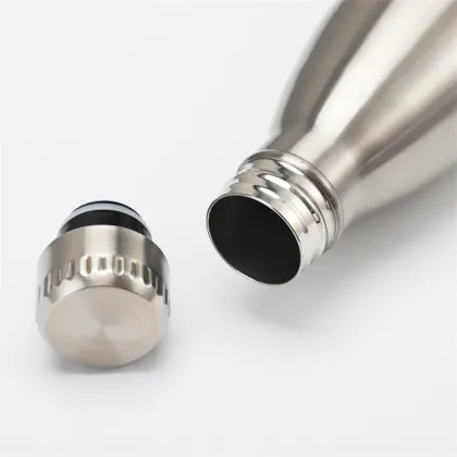 Outdoor insulation bottle for insulation and cooling