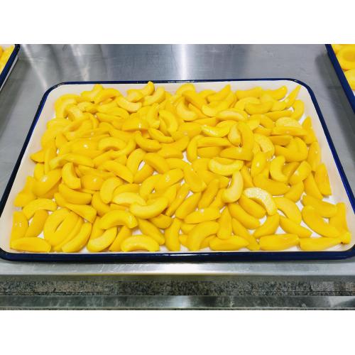 Đào vàng đóng hộp