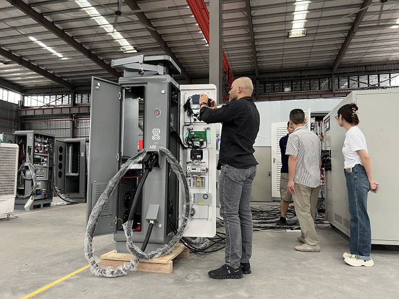Brazilian Client Conducts On-Site Acceptance; Sennan Electric’s Custom Flexible Charging Stations Shipped Abroad