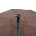 Parasol solaire à lumière LED pour utilisation sur patio extérieur