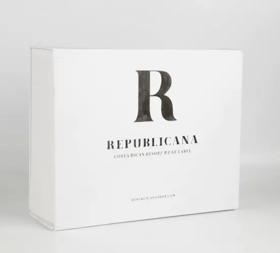 Luxury custom cardboard magnetic closure white gift box
