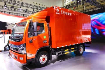 Dongfeng menggunakan trak kargo dengan diesel