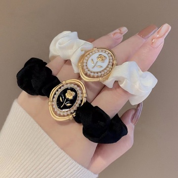 Γαλλικό vintage τριαντάφυλλο λουλούδι scrunchies: Ταμπεραμέντες δεσμούς satin μαργαριτάρι καουτσούκ ζώνες
