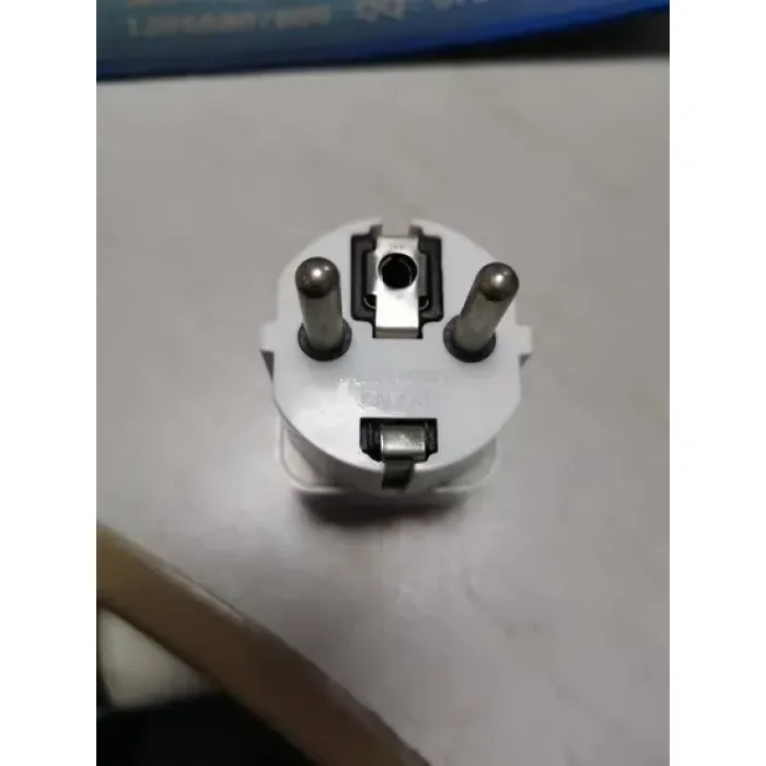 Adaptador de enchufe universal de 2 pines