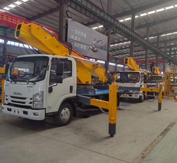 Isuzu 31 meter high altitude lifting vehicle