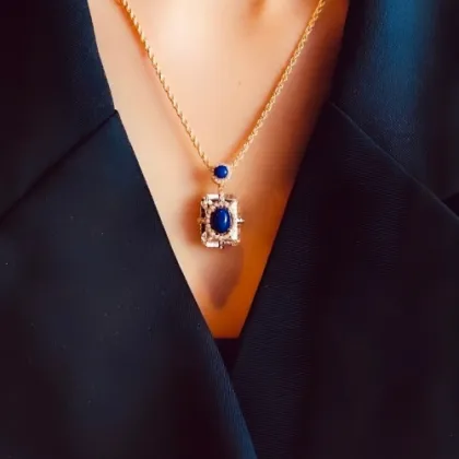 Lapis Lazuli Vintage Art Deco 18k Gold Pendant