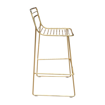 Cadeira de barra de arame de ouro