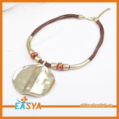 18 Carat Gold Necklace Beaded Chain Coin Pendant Necklace