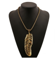 Feuille d'or vintage Feather alliage femmes pendentif