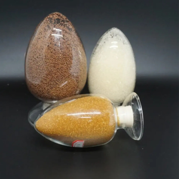 100% Original Factory Wholesale H+ Na+ Cationic Resin 001x7 Strong Acid Cation Ion Exchange Resin for Water Purification