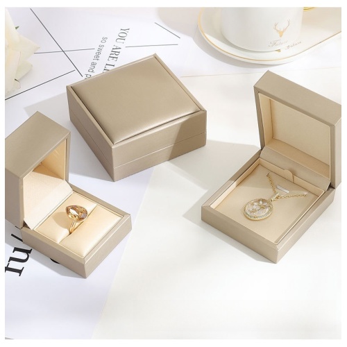 High-end brushed PU leather jewelry gift box