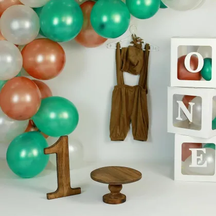 Green pearl latex balloons