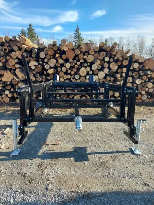 Hydraulic Chain Feed Log Table with Step Feeder