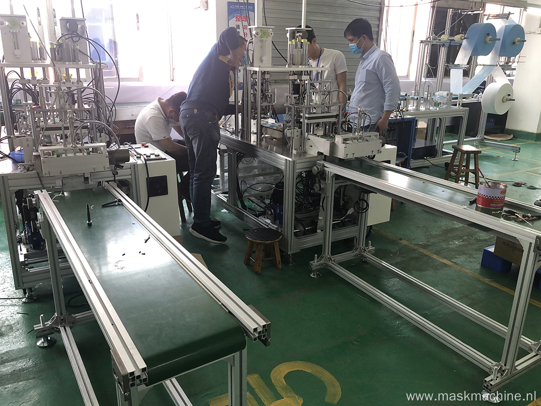 Full Automatic High Speed One-in Two-out Non-Woven Face Mask Machine