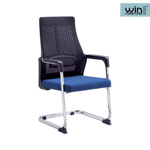 Silla de oficina de malla reclinable negra giratoria