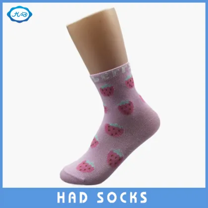 Custom cute girl tube strawberry socks for children tube socks