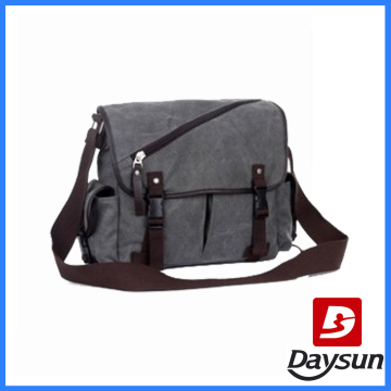 Leisure mens Canvas Messenger Bag