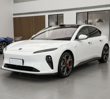 Made In China Electric Car Weilai ET5 75kWh 4-Wheel 5-Seater EV