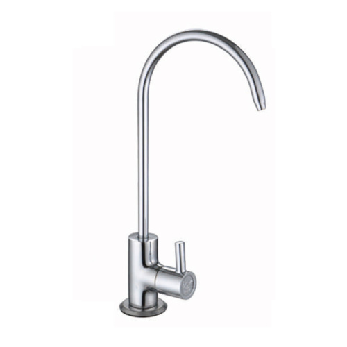 Luxury Retro Deck Mounted Water Tap Brass Kitchen Faucet