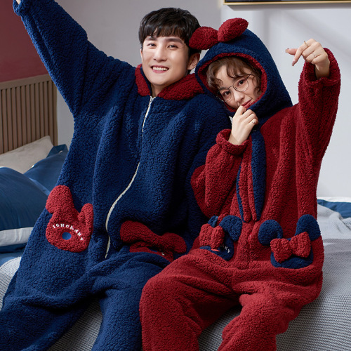 Men's And Women's Pajamas Flannel matching pajamas can be worn outside Factory