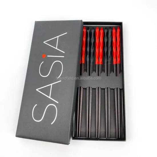 Japanese Classical Black and Red Artwork Wooden Chopsticks Set