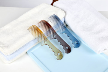 Plastic Classical Wide -Tooth Hair Comb With Five Star Design in Handle