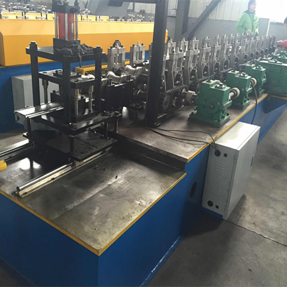 ZT100 Roller shutter door roll forming machine UK