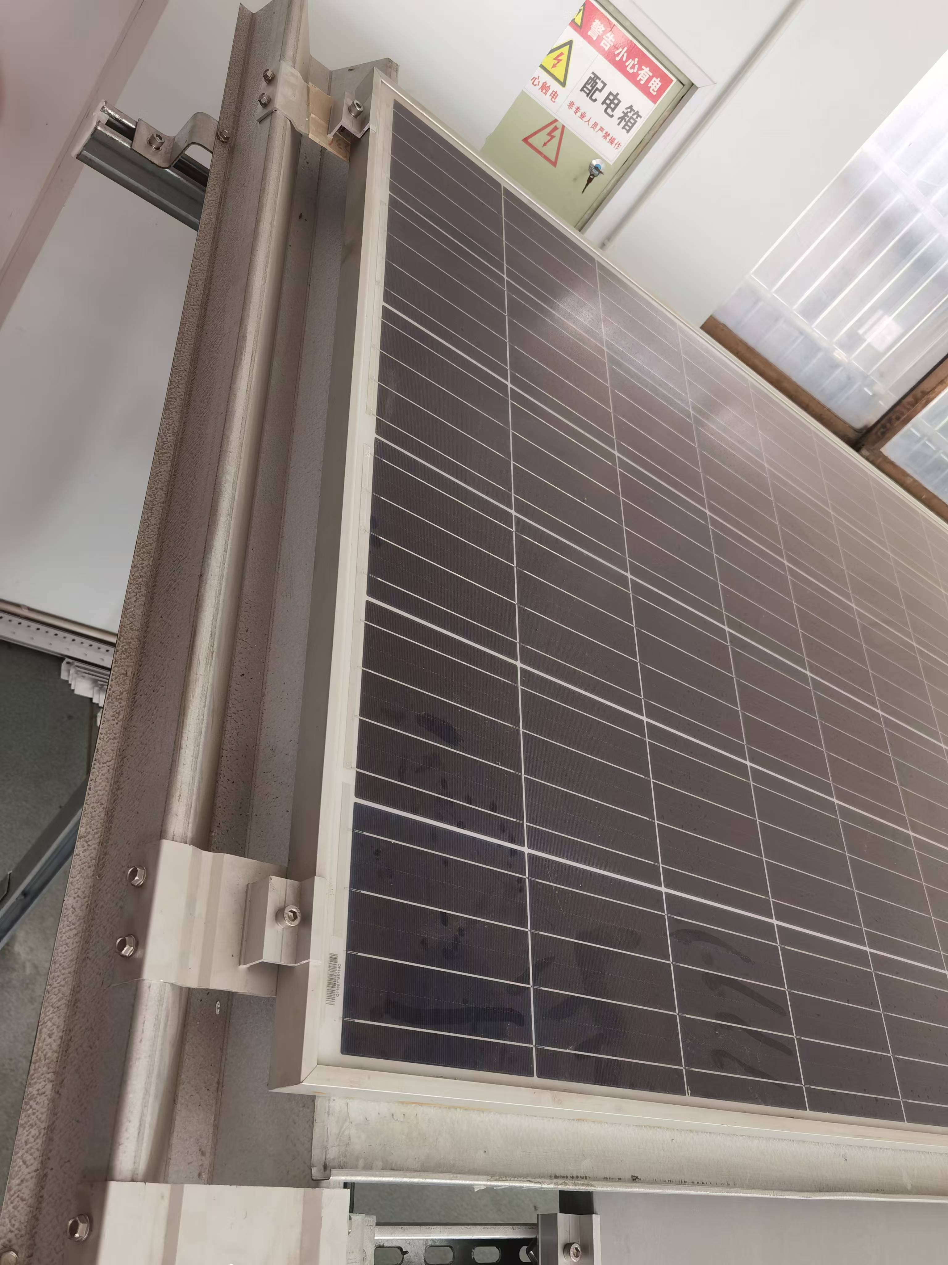 Steel supports in waterprrof BIPV solar mounting systems