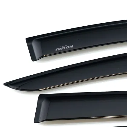 Mitsubishi Triton window visor