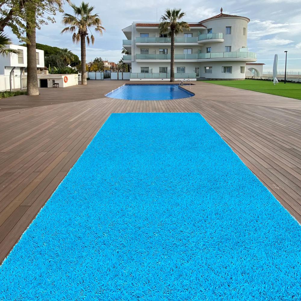 Rumput sintetis biru untuk gym