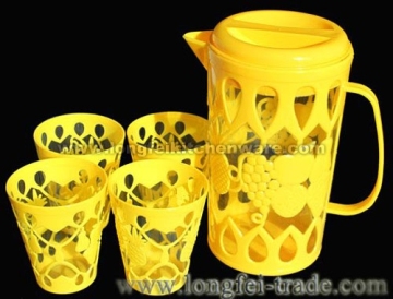 Plasstic Water Jar Wth 4 cups