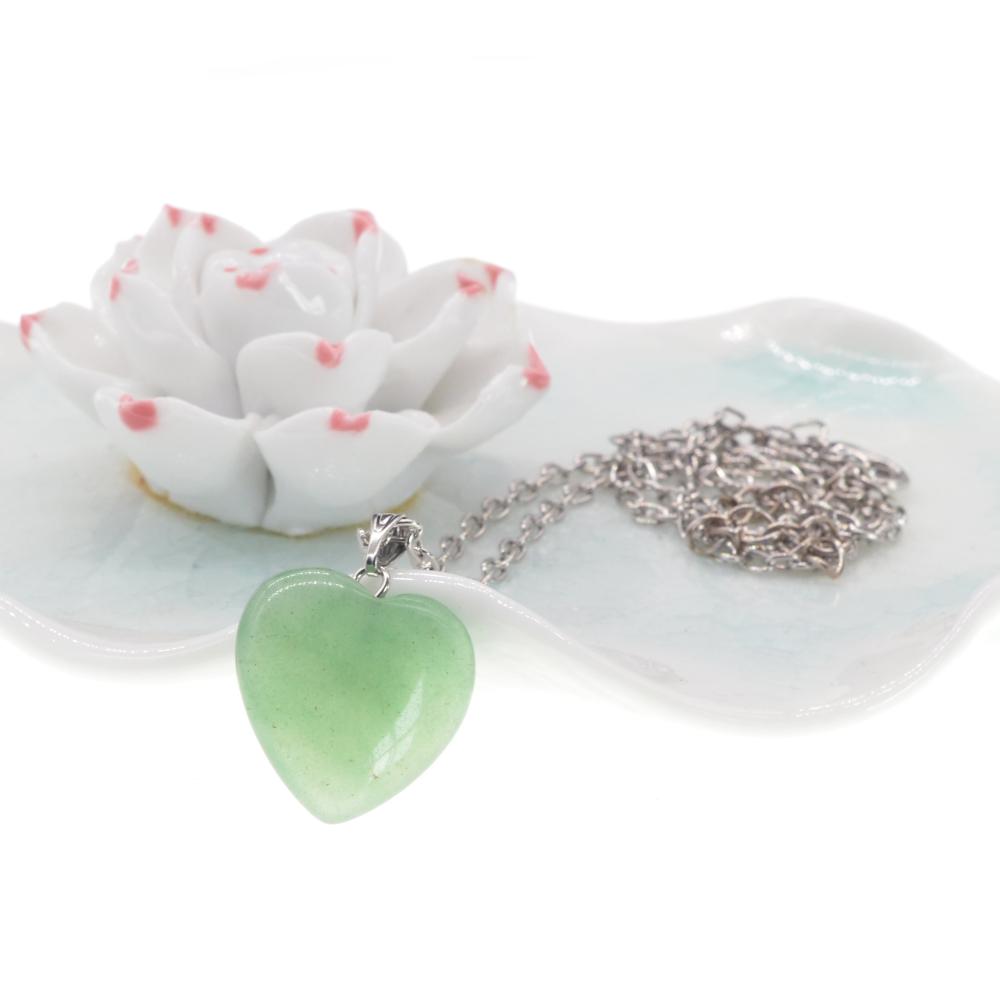 Collier pendentif coeur vert aventurine vert naturel chaîne de 45 cm