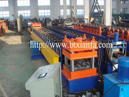 highway guardrail machine