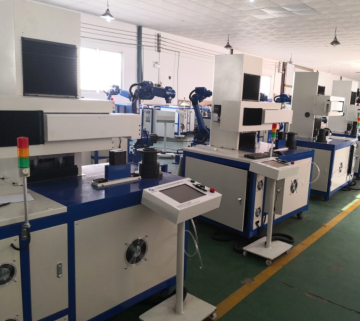 Semi-automatic manipulator can be customized