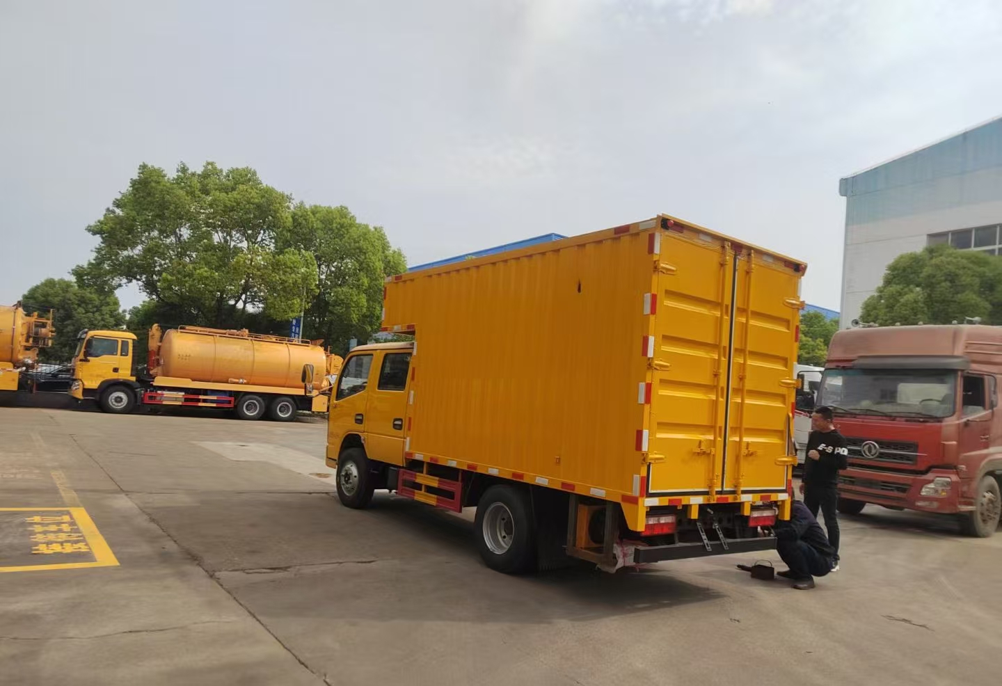 Compact Wagon for Small Business Logistics