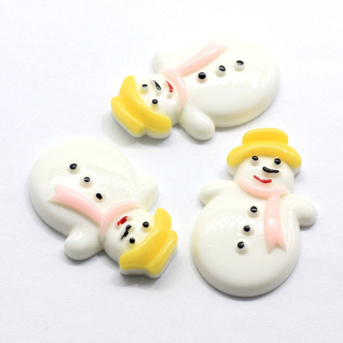 Christmas Snowman Shaped Śliczne żywice 100 sztuk / worek Dekoracje świąteczne Koraliki Charms DIY Craft Decor Bead