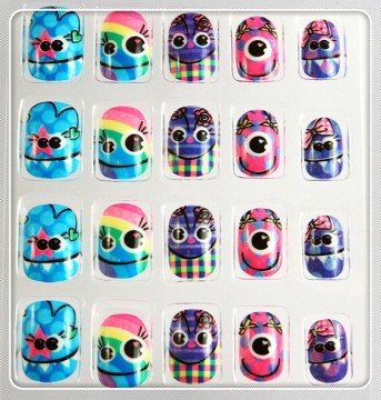 2015 hot sale eco friendly kids cartoon fake Nails set