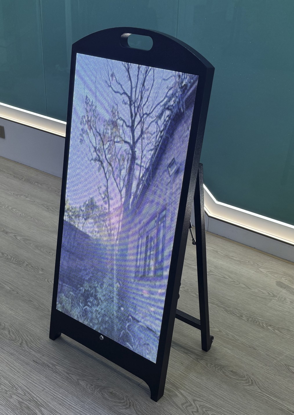 תמיכה הידראולית ומסגרת ניידת לתצוגת LED להובלה קלה