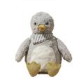 Lindo juguete de peluche de peluche de peluche de pingüino sentado