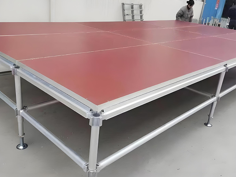 Adjustable lift stage