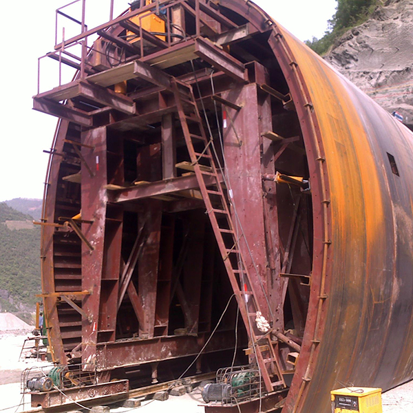 Stahltunnelfutterwagenschalung