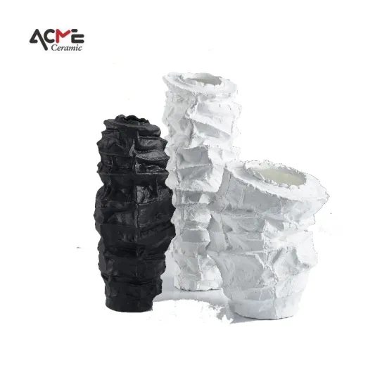 Modern Nordic White Ceramic Vase: A Minimalist Art Decor for Living Room Table