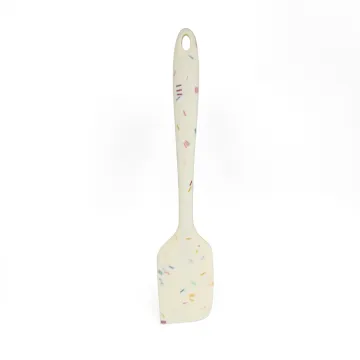 High-Quality Silicone Scraper and Baking Tools for Pastry Making