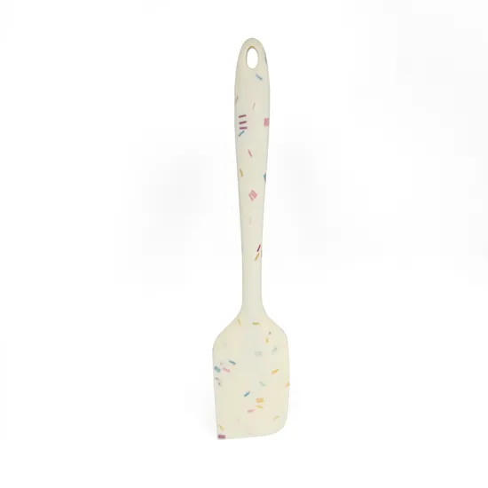 High-Quality Silicone Scraper and Baking Tools for Pastry Making