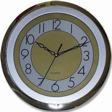 Circular Plastic Quartz Wall Clock, Measuring 29 x 29cm